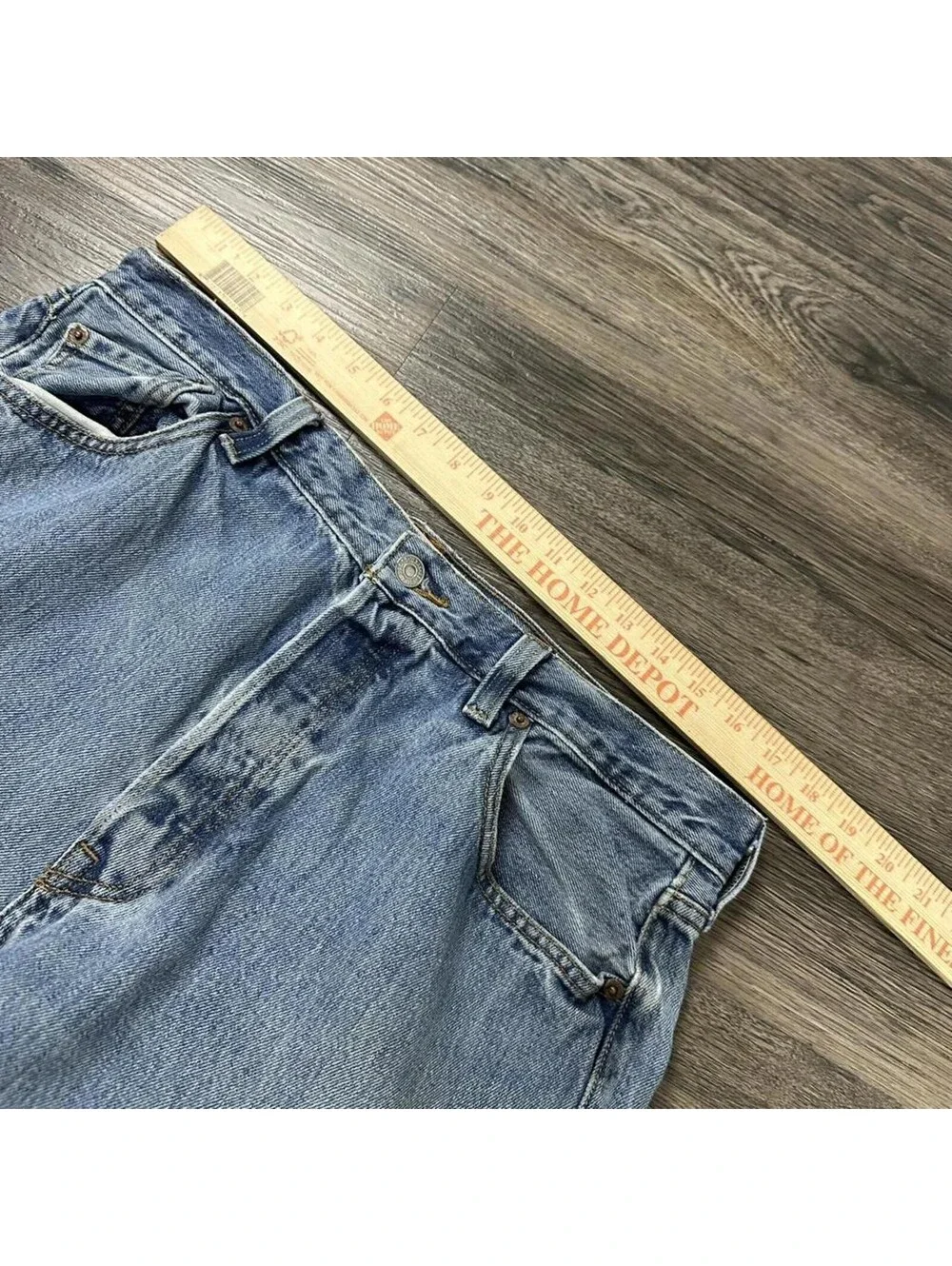 Vintage Levi’s 501 straight fit blue jeans button fly Men 36x32